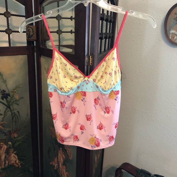 Adorable DKNY 2 Piece Pajama Set - Picture 4 of 7